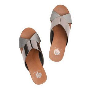 Yellow Box Womens Ilysia Pewter Gray Wedge Sandals Platforms 9 Medium (B,M)